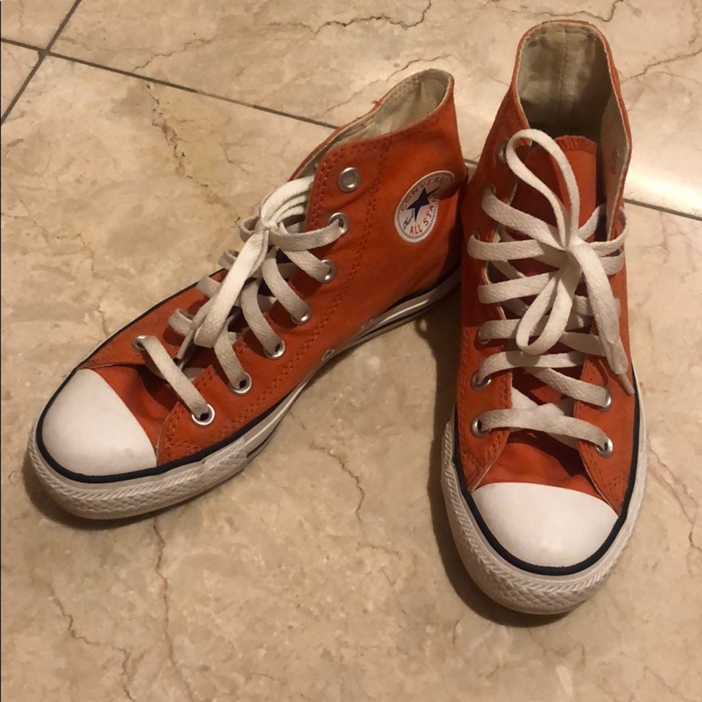 CONVERSE orange mid-top sneakers